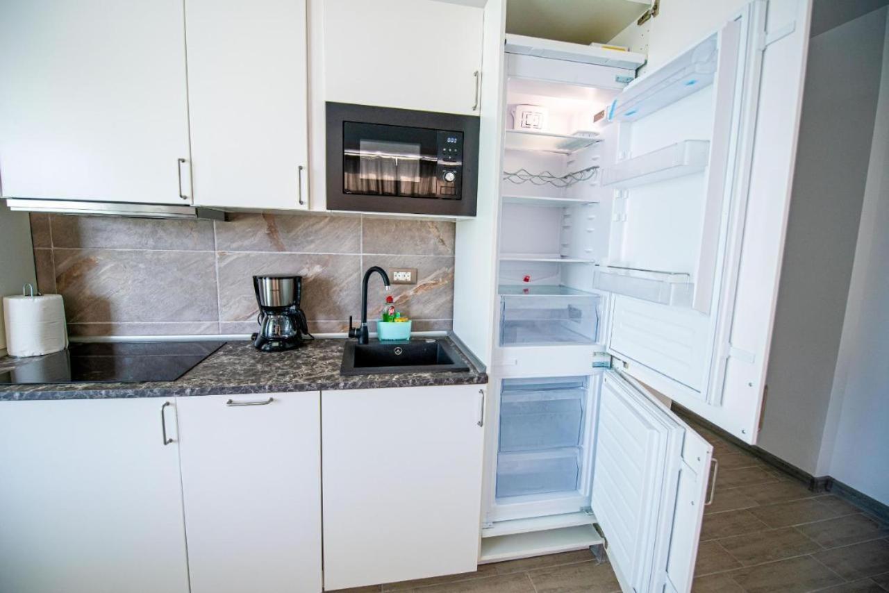 Apartament Katrina - Alezzi Beach - Sea View Năvodari Eksteriør billede