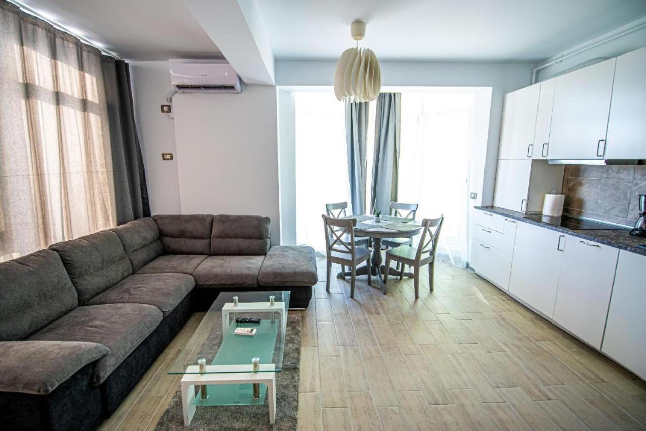 Apartament Katrina - Alezzi Beach - Sea View Năvodari Eksteriør billede